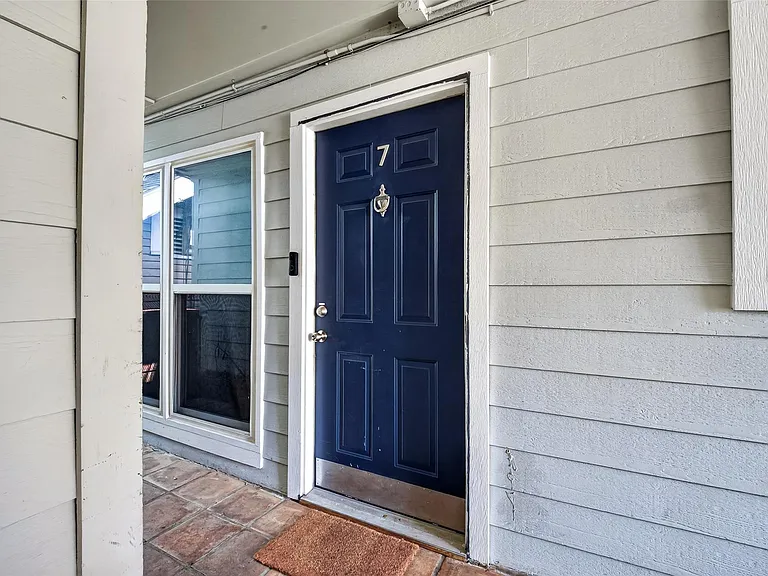 1404 Welch St #7 — Photo 24