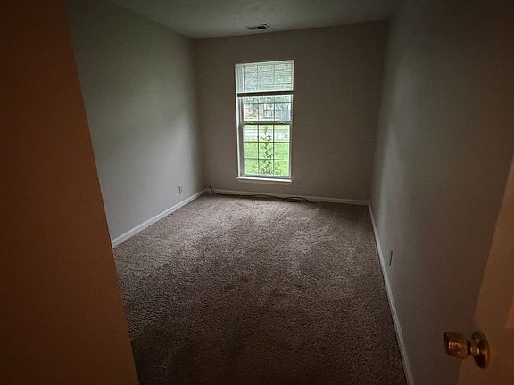 5th image of 3732 Chamberlain Ct #3732