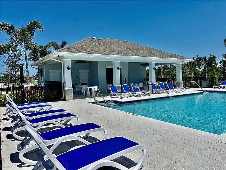 3542 NW Solange Ct — Photo 40