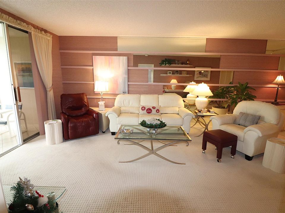 1st image of 3503 Oaks Way #108
