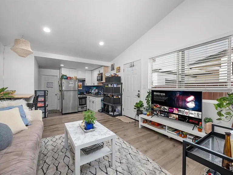 5371 Saxon St — Photo 1