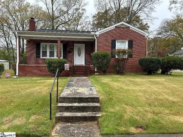 204 S Holland St, Clinton, SC 29325