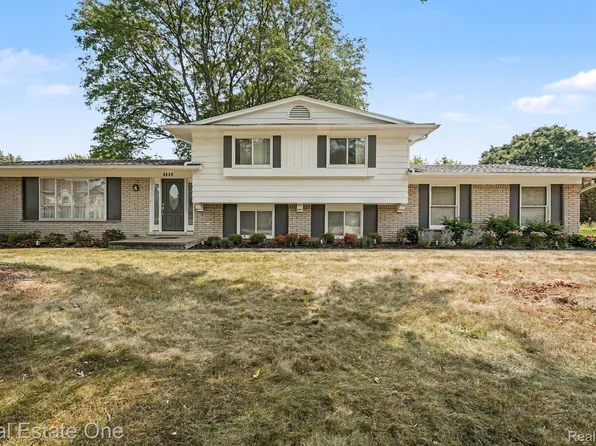 6639 Tamerlane Dr, West Bloomfield, MI 48322