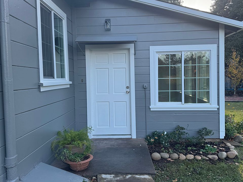 1st image of 572 Lincoln Ave