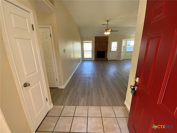 4th image of 2106 Ranch Rd