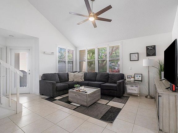5th image of 302 Andover Court