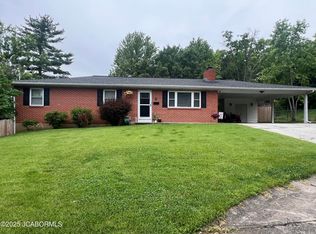 8 Hawthorn St, Fulton, MO 65251