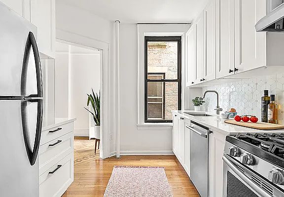 4th image of 225 8th Ave APT 2L