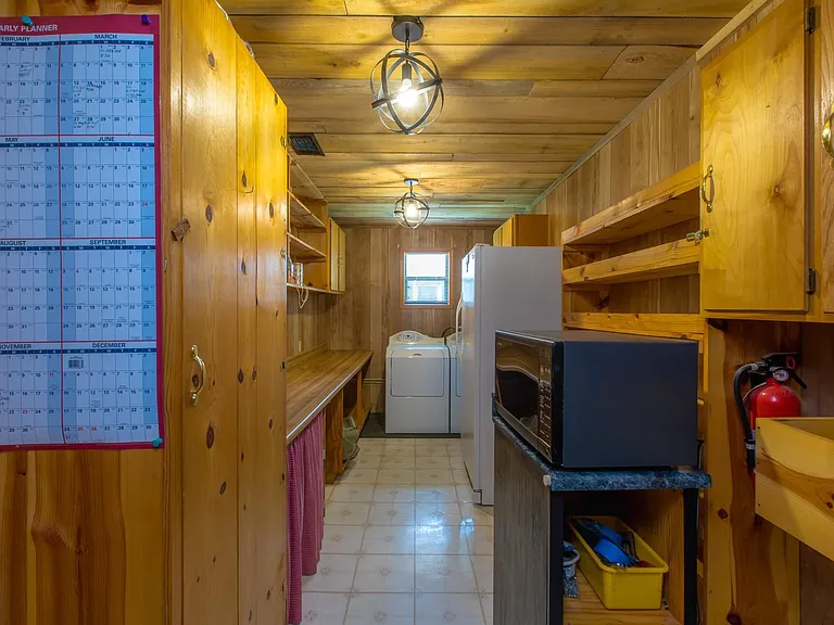 273 Moss Ln — Photo 15