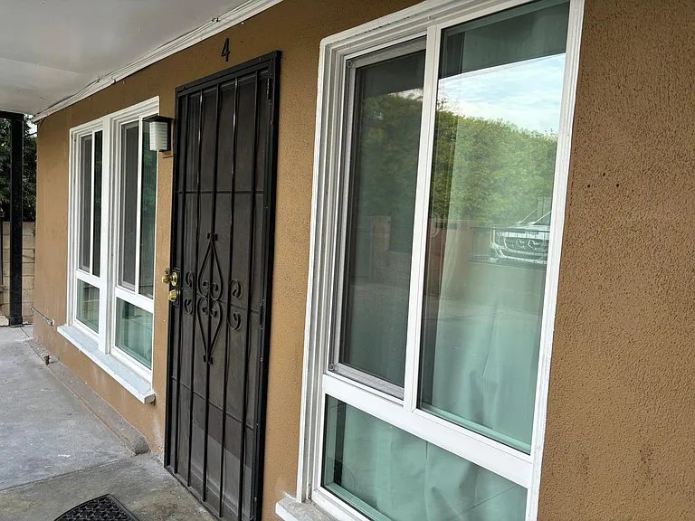1830 E Villa St #4 — Photo 16
