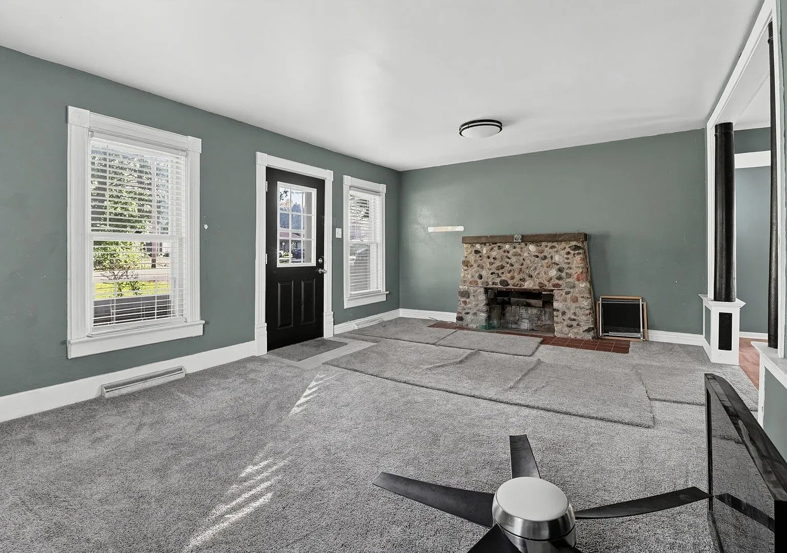 6414 W Hillside Rd — Photo 2