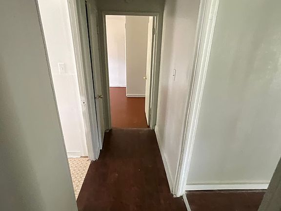 5th image of 112 E Slattery Blvd