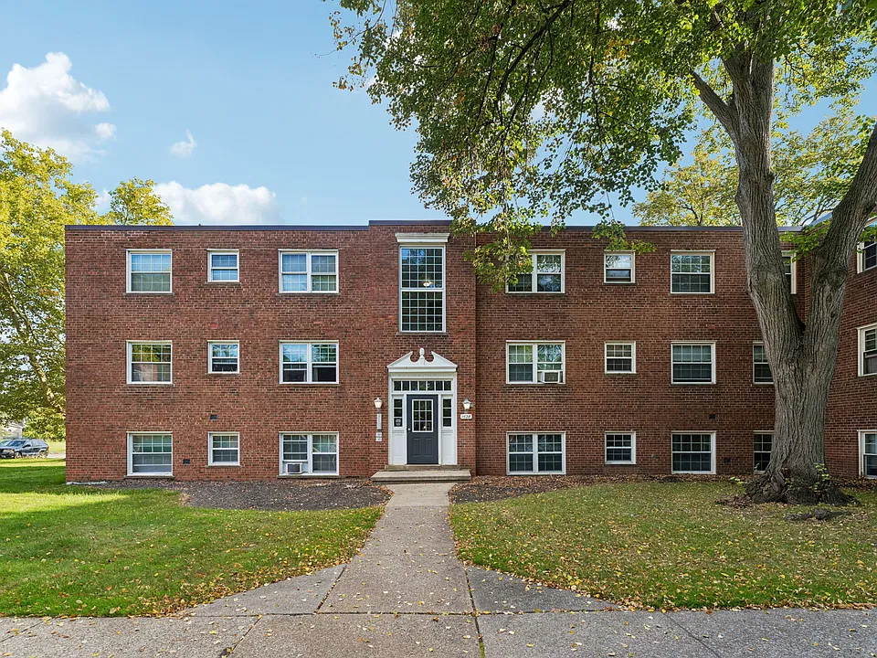Broadview Gardens Apartments