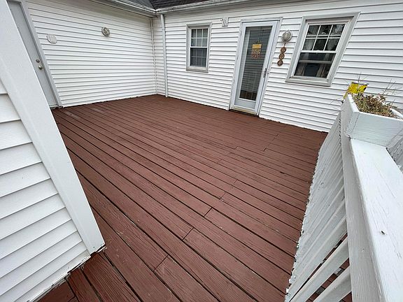 4th image of 57 Forest Lawn Ave #1