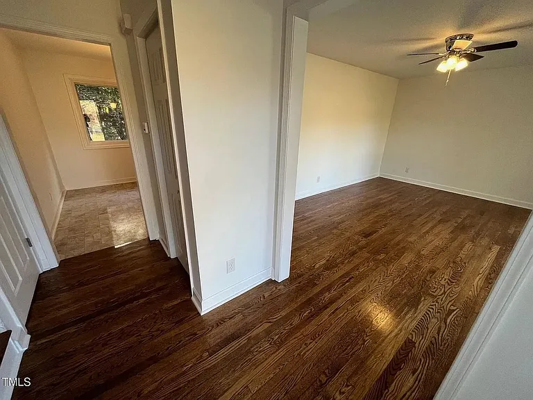 916 Forge Rd — Photo 21