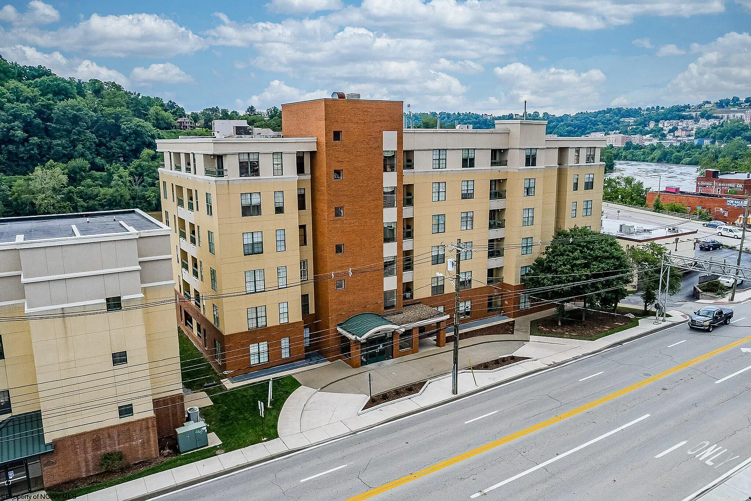 1117 University Ave Suite 408 photo 1