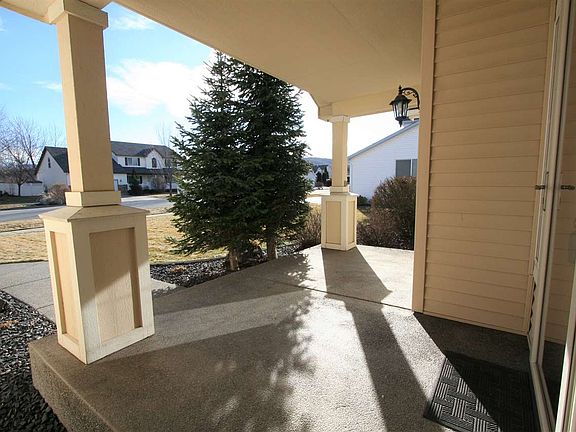 2nd image of 3506 S Woodlawn Dr