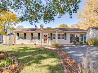 290 Edwards St, Wood River, IL 62095