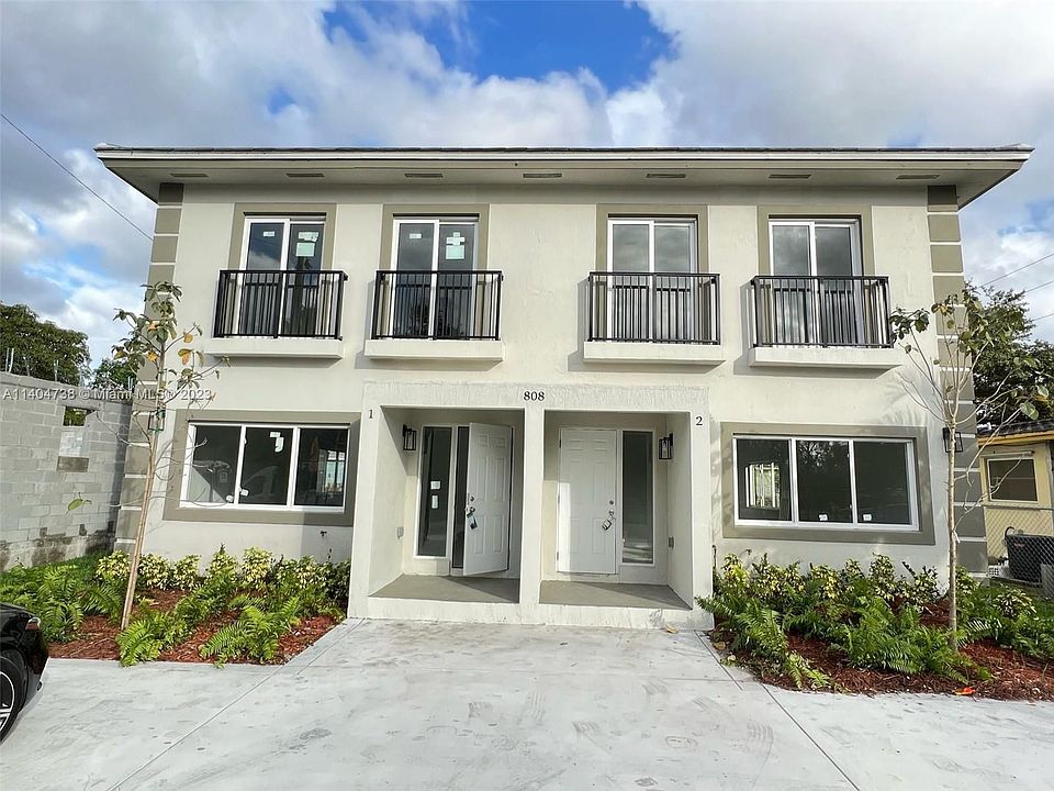 1st image of 808 NW 16th Ave #1