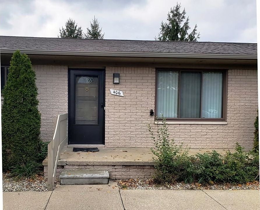 1st image of 406 Hillcrest Ct #1