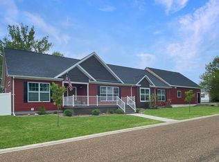 610 Yellowstone Dr, Sidney, MT 59270