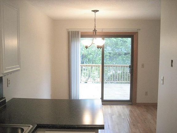 5th image of 3613 York Dr