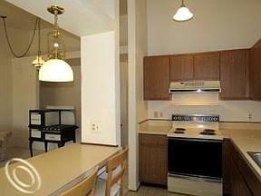 4th image of 25142 Jefferson Ct