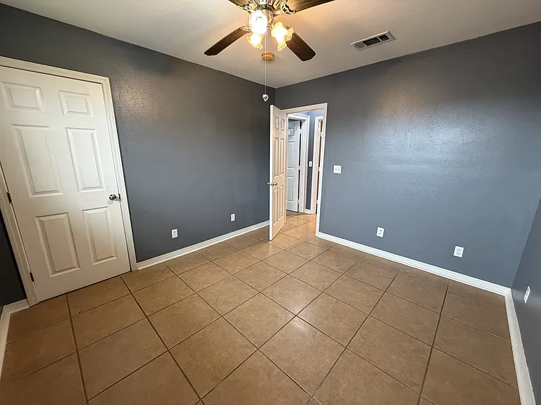 7532 Patricia St — Photo 13