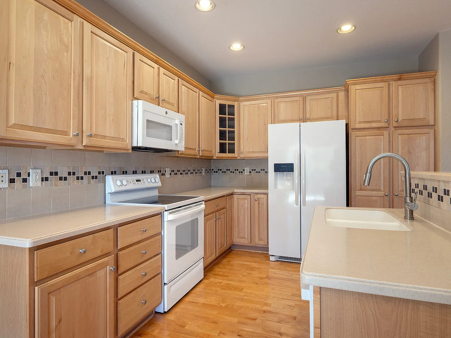 10579 Parkington Lane — Photo 4