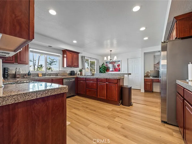 7433 Fairway Dr — Photo 15