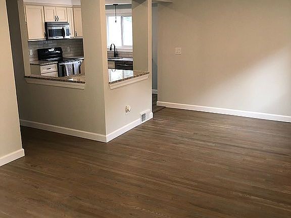4th image of 22901 Brookdale Blvd