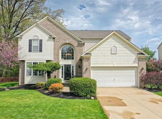 27114 Laurel Ln, Olmsted Township, OH