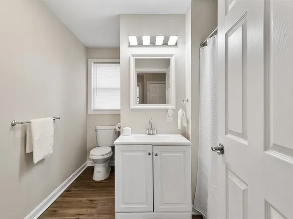 31 Court St #2, Lowell, MA 01852