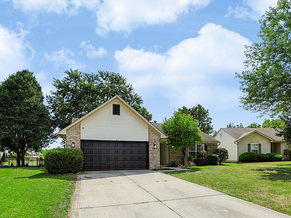 3rd image of 6002 Sycamore Forge Ln