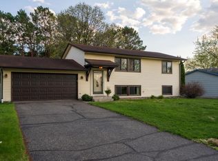 6961 Carlyle Rd, Woodbury, MN 55125