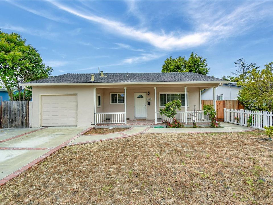 1st image of 2585 Crystal Dr