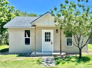 1273 Monterrey St, Uvalde, TX 78801