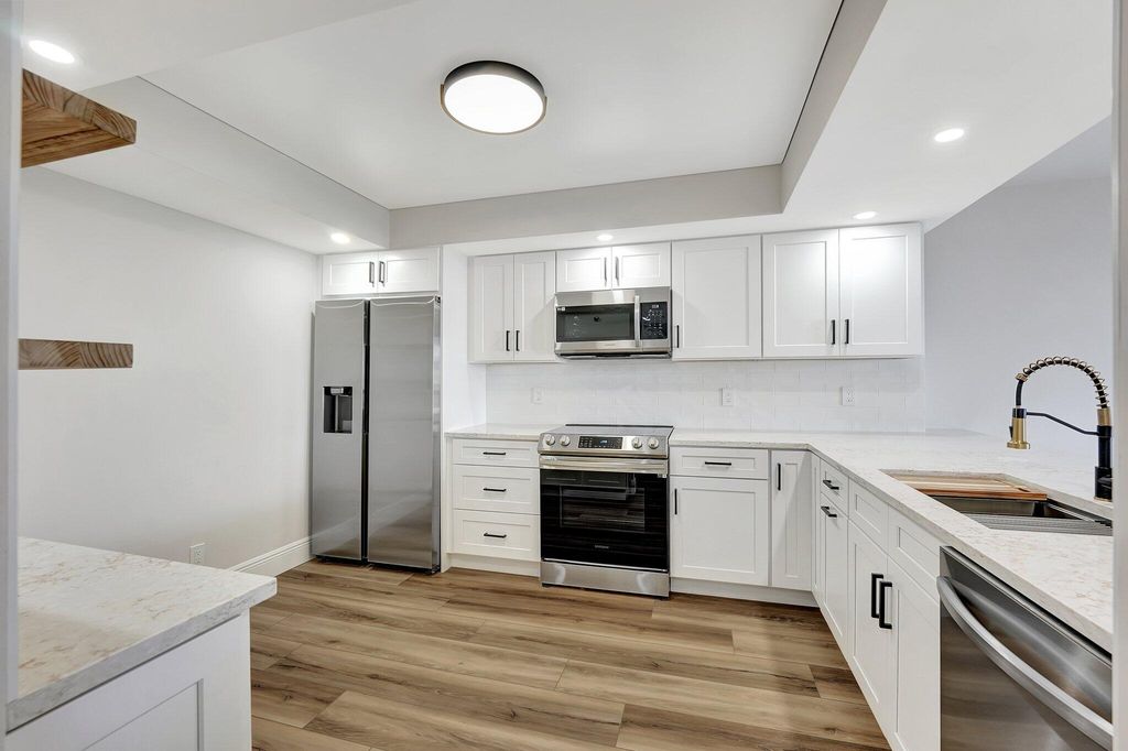 2900 NE 14th Street Causeway #602, photo 5