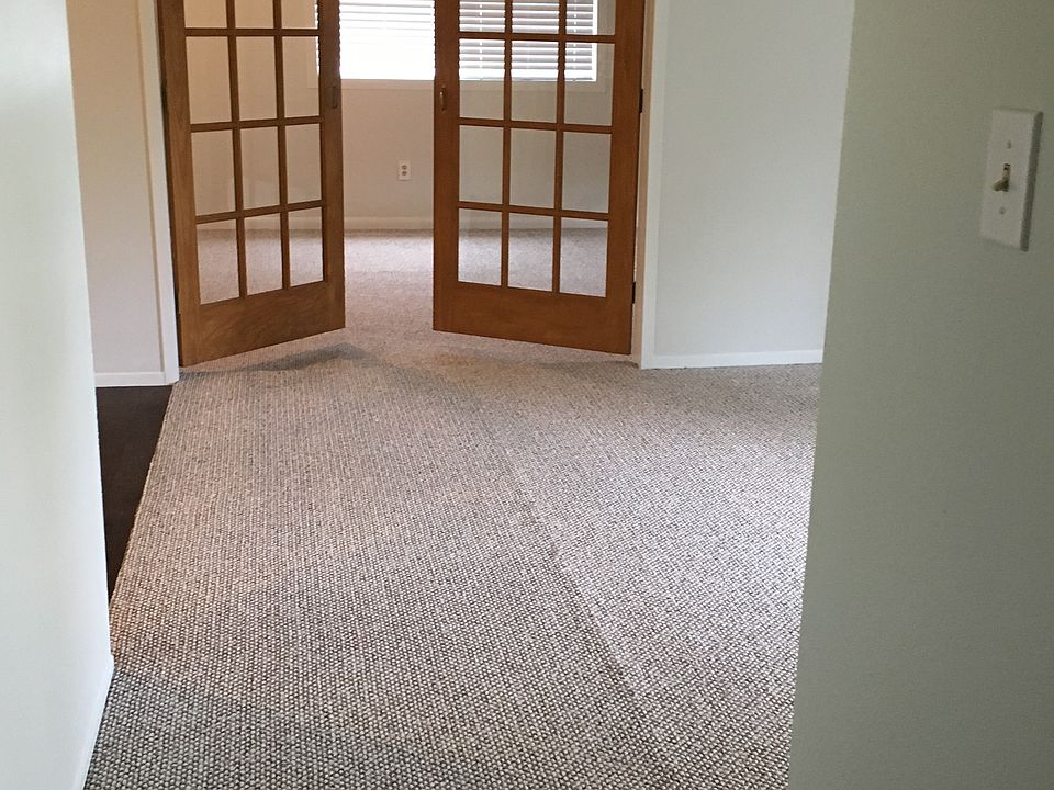2nd image of 707 S Sledge St