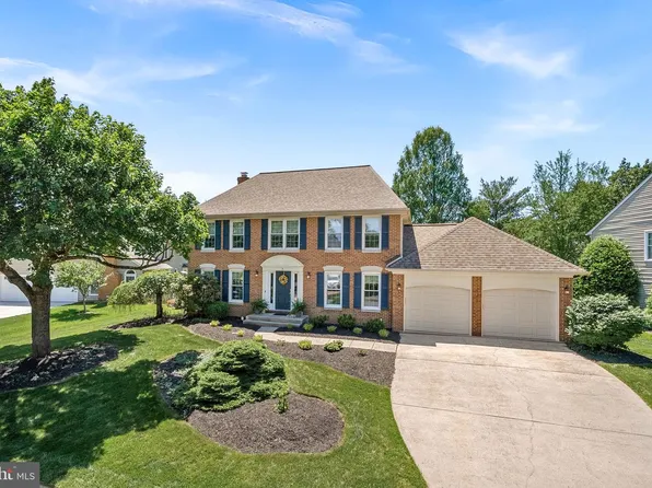 5 Griswold Ct, Sterling, VA 20165