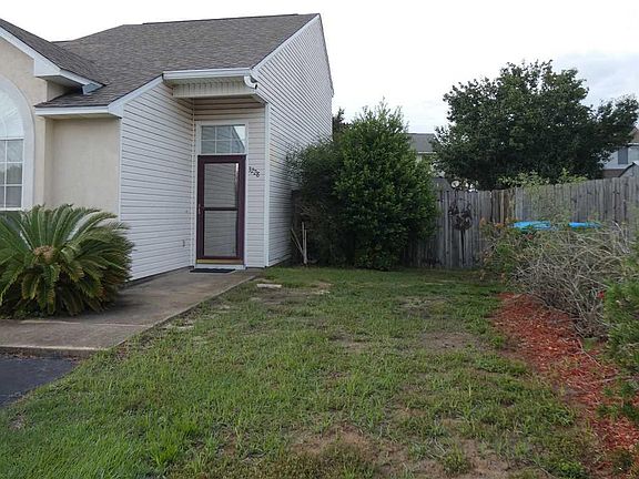 2nd image of 3228 Fernwood Dr