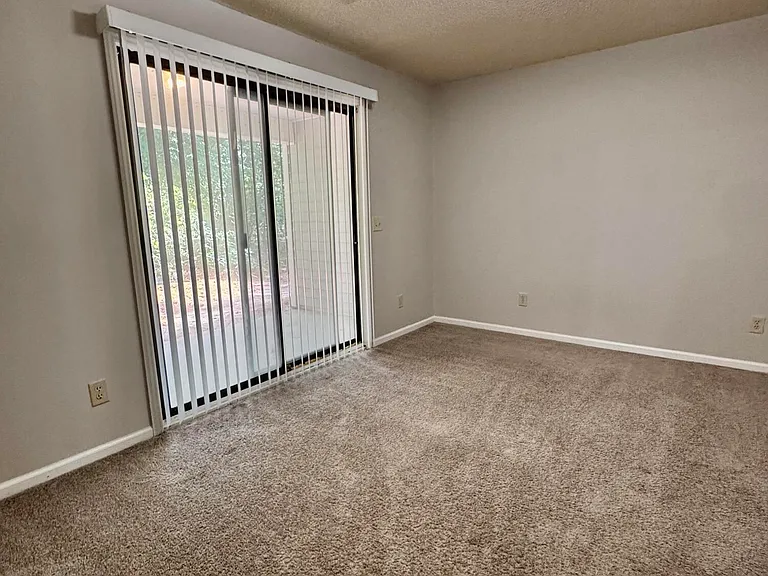 3400 Evans St #B — Photo 9