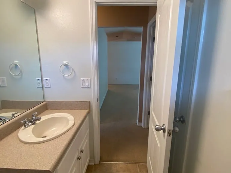 1922 Everglades Dr — Photo 13