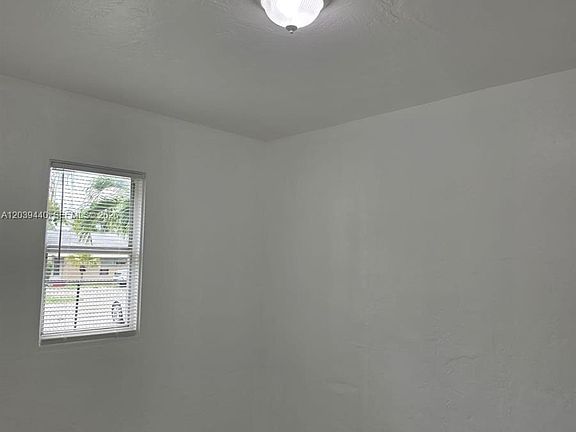 5th image of 1844 Taft St #1-5