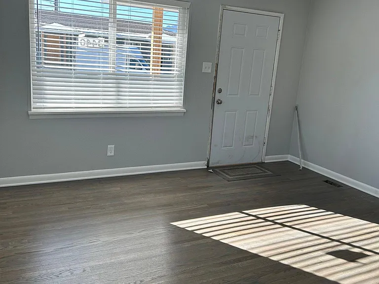3430 N Cascade Ave — Photo 17