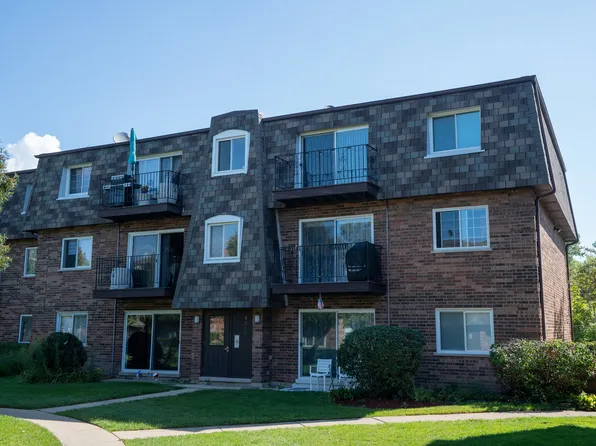 9355 Bay Colony Dr APT 3S, Des Plaines, IL 60016