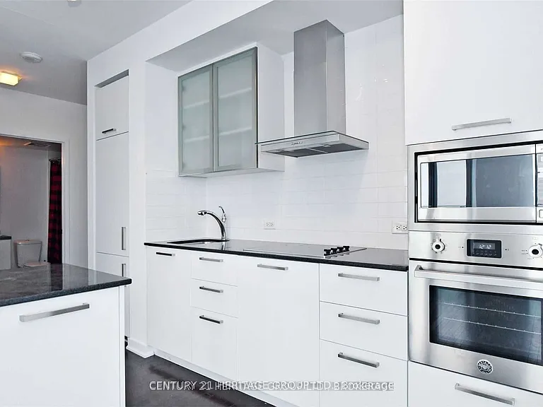 12 York St #5202 — Photo 10