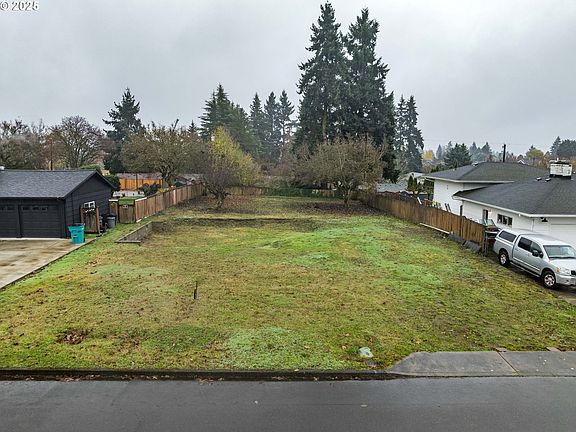3rd image of 5513 NE 46th St