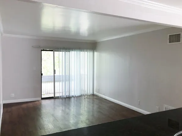 18620 Hatteras St Unit 286, Tarzana, CA 91356