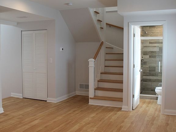 5th image of 2336 N Maplewood Ave #Ch